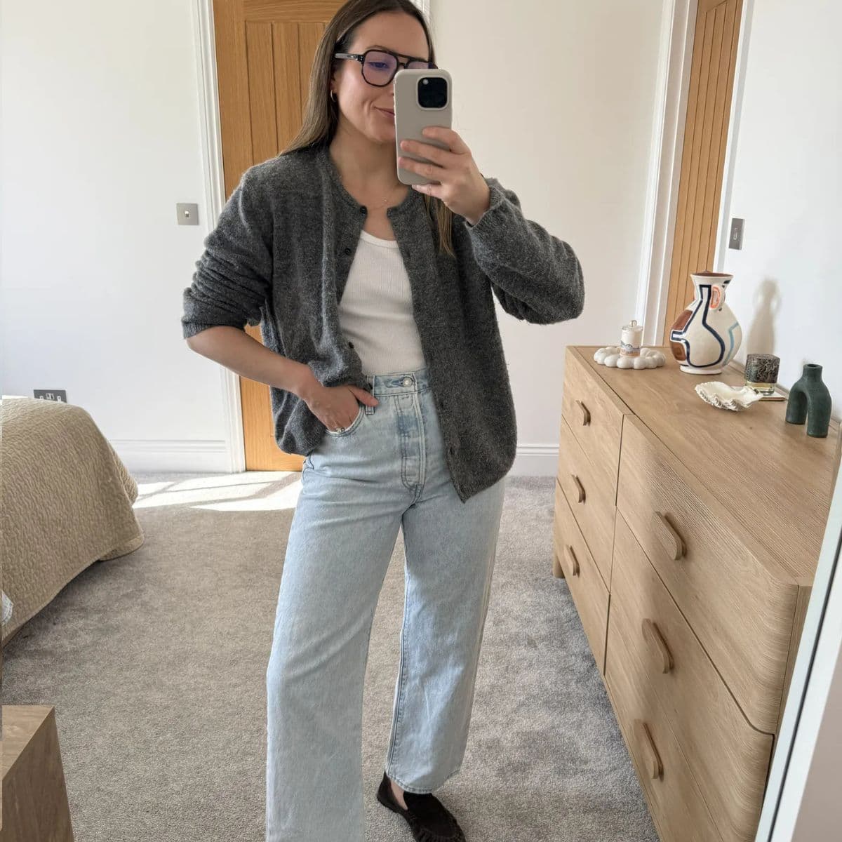  I'm a 5'2" Fashion Editor—This Is Where I Buy All My Petite Spring Basics 